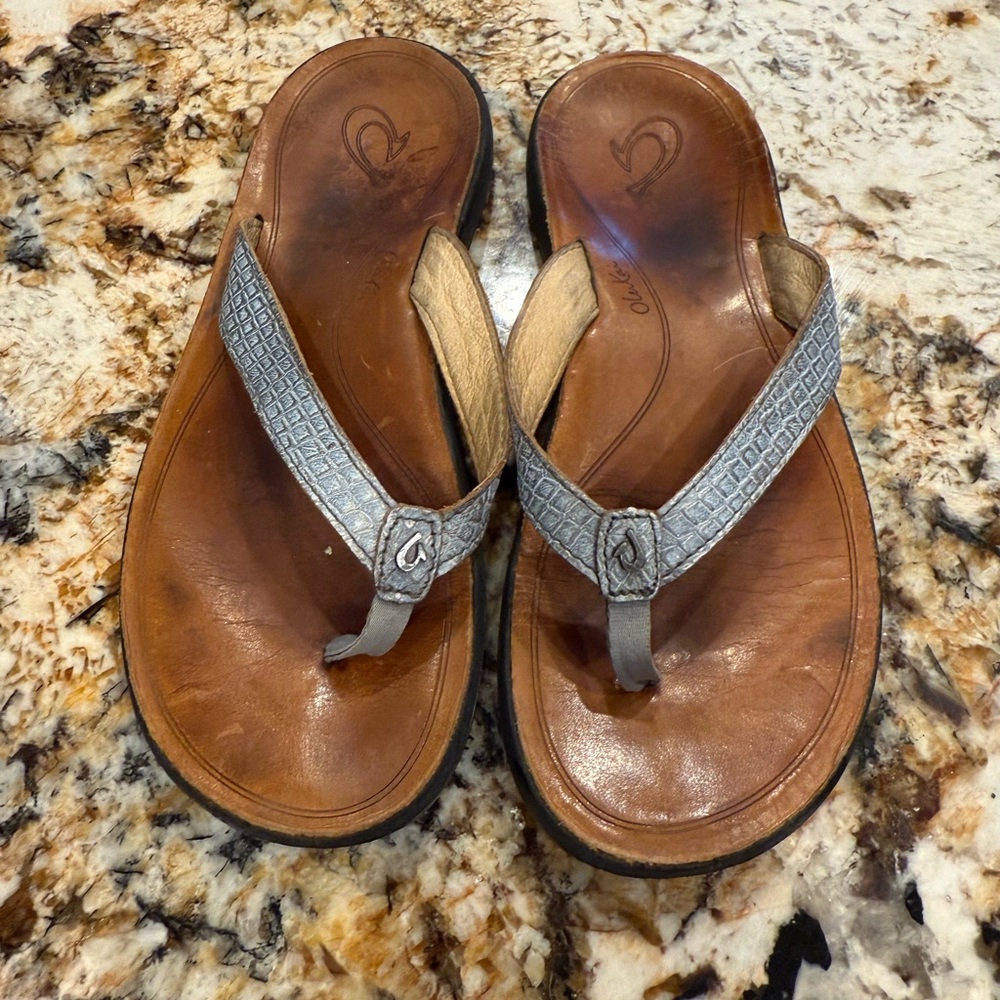 OluKai women’s Pua pewter/sahara women’s 7